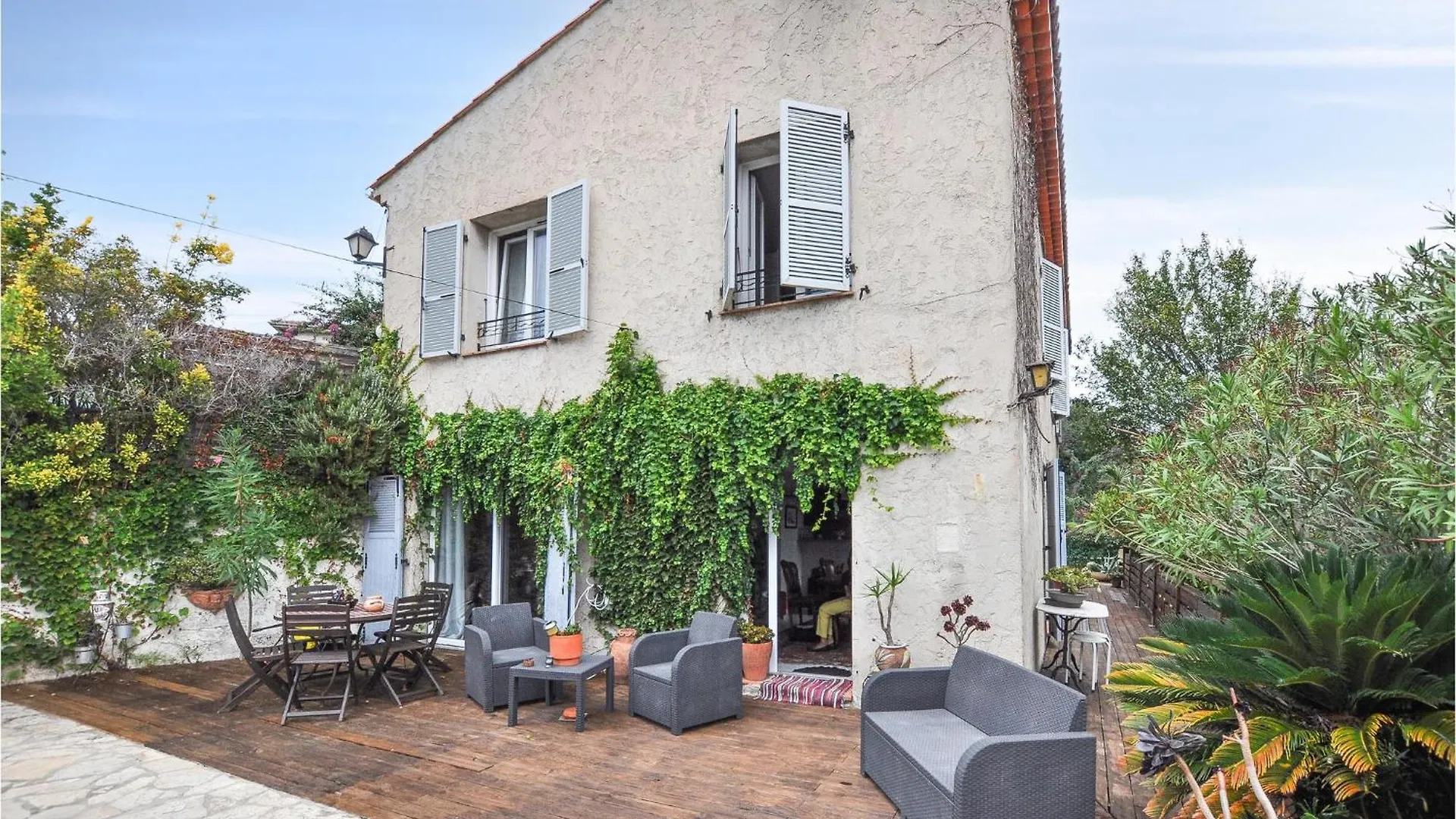 Stunning Apartment In Cagnes-Sur-Mer With Kitchen location